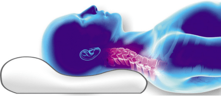 Placement de la colonne vertébrale sur un oreiller orthopédique